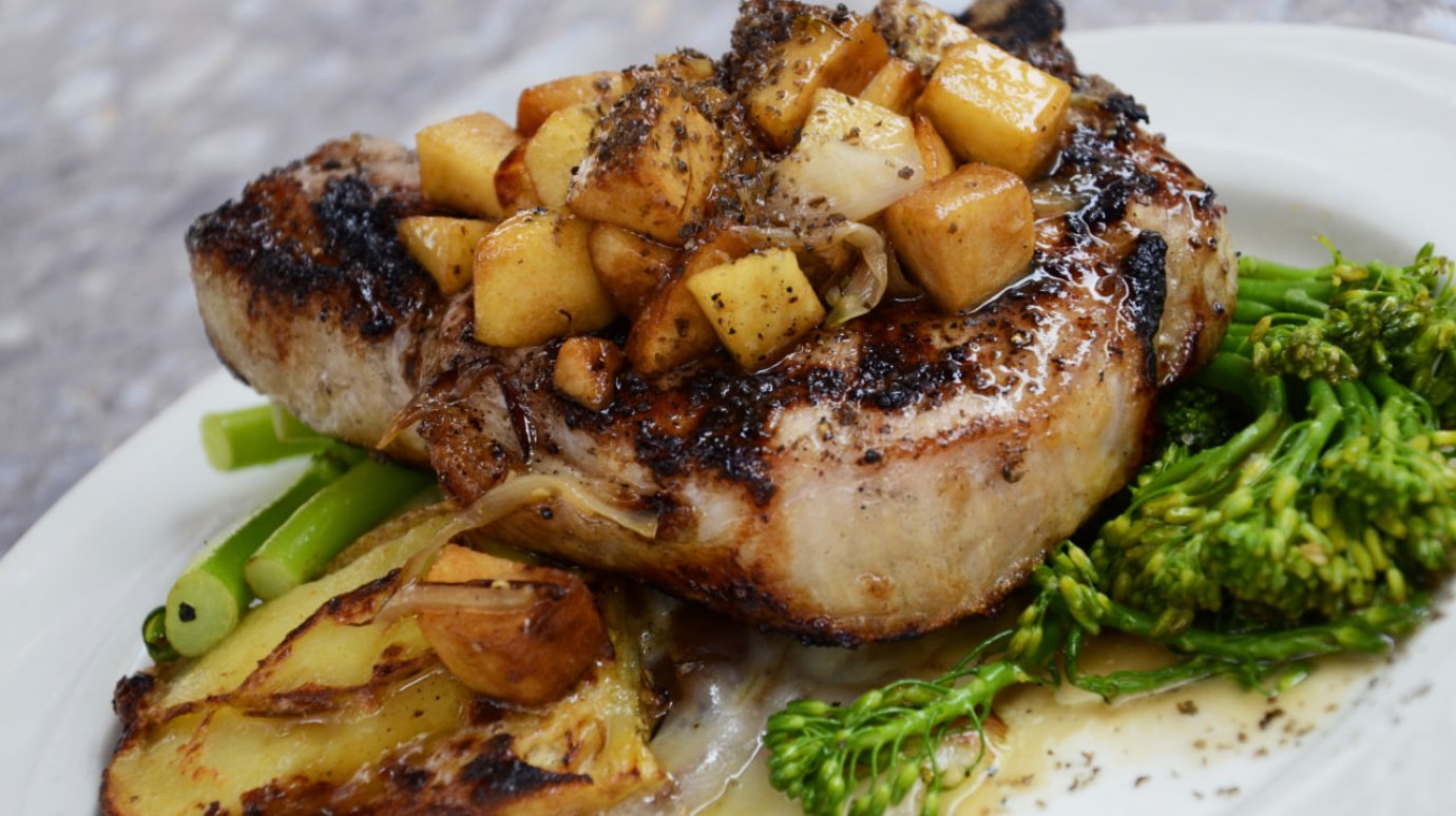 Россиянам подсказали, что есть на обед, чтобы после не клонило в сон