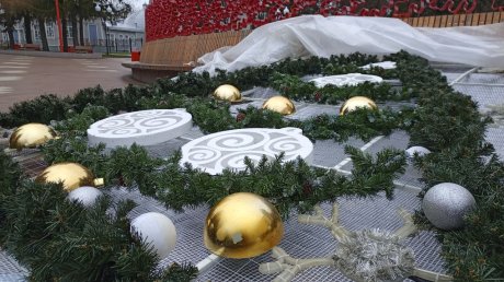 Парк Белинского украсили в преддверии праздников