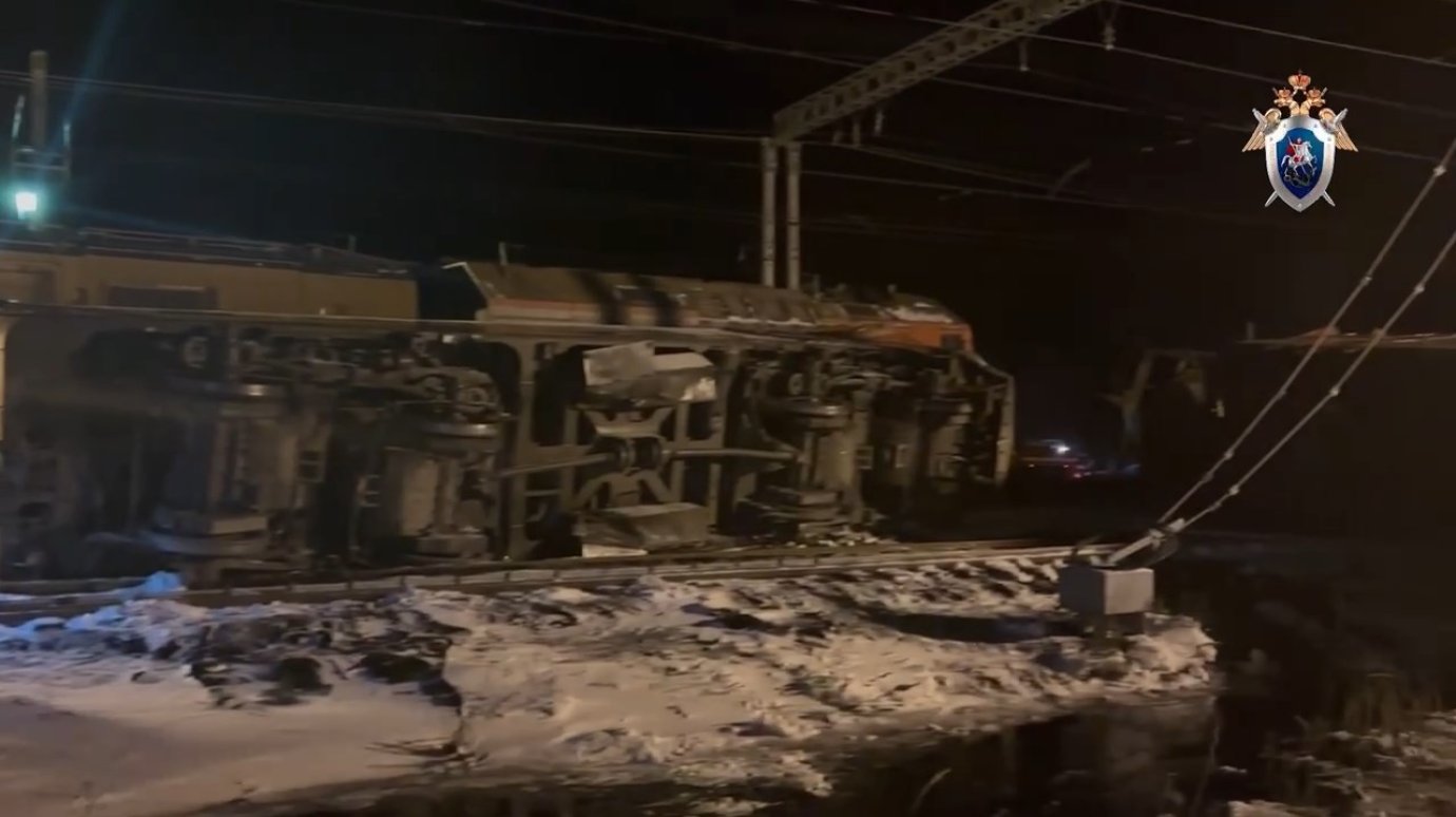 Разлился мазут: на месте ЧП на станции Чаис работают экослужбы