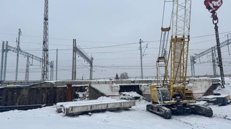 В районе ул. Ерик демонтируют старый железнодорожный путь