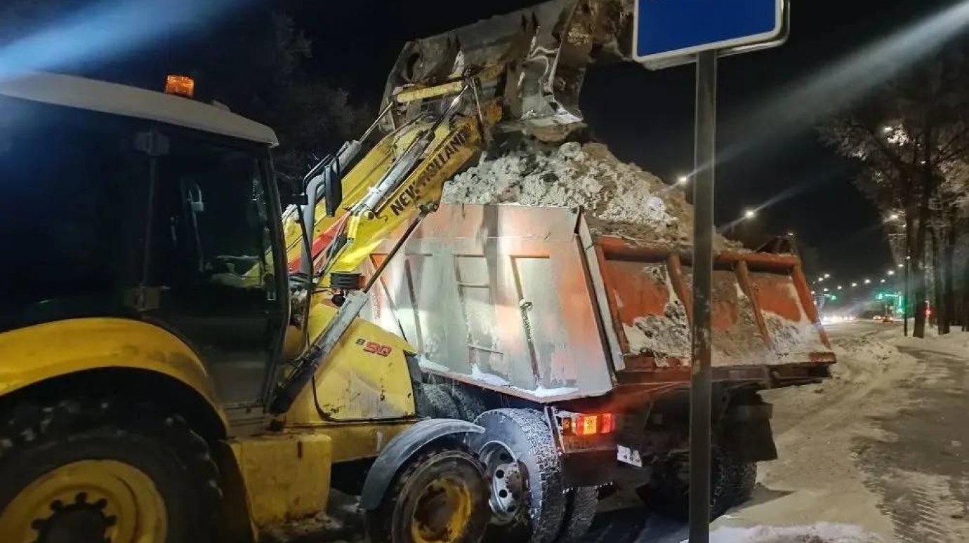 Снег с улиц Пензы попросили не вывозить по утрам