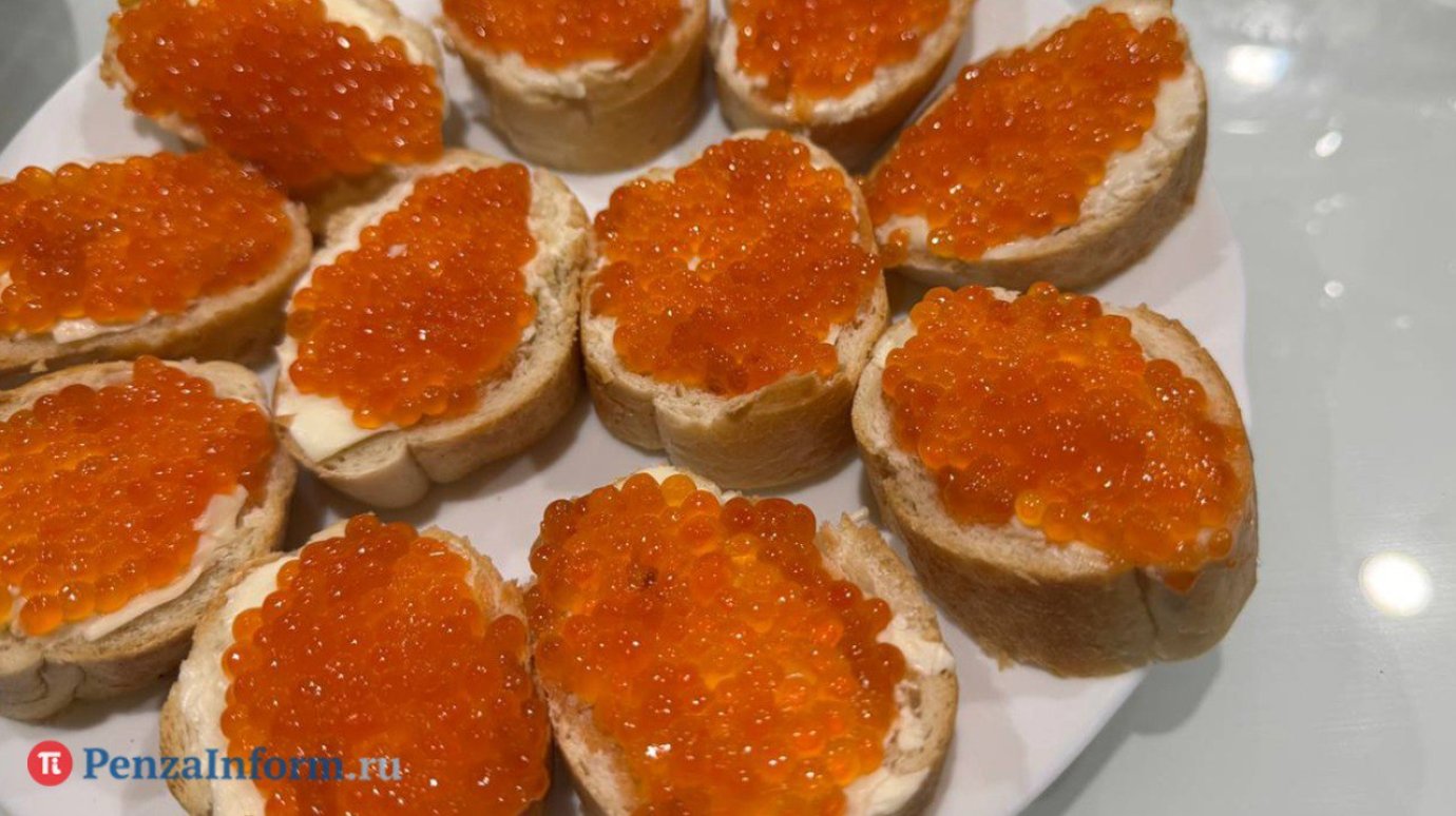 Эксперты нашли в красной икре 5 марок кишечную палочку