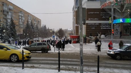 Угроза взрыва: из «Высшей лиги» в Пензе вывели людей