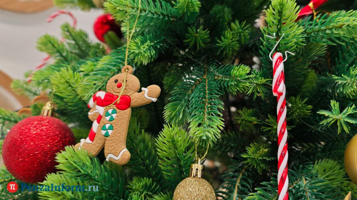 Названо оптимальное время для новогоднего застолья