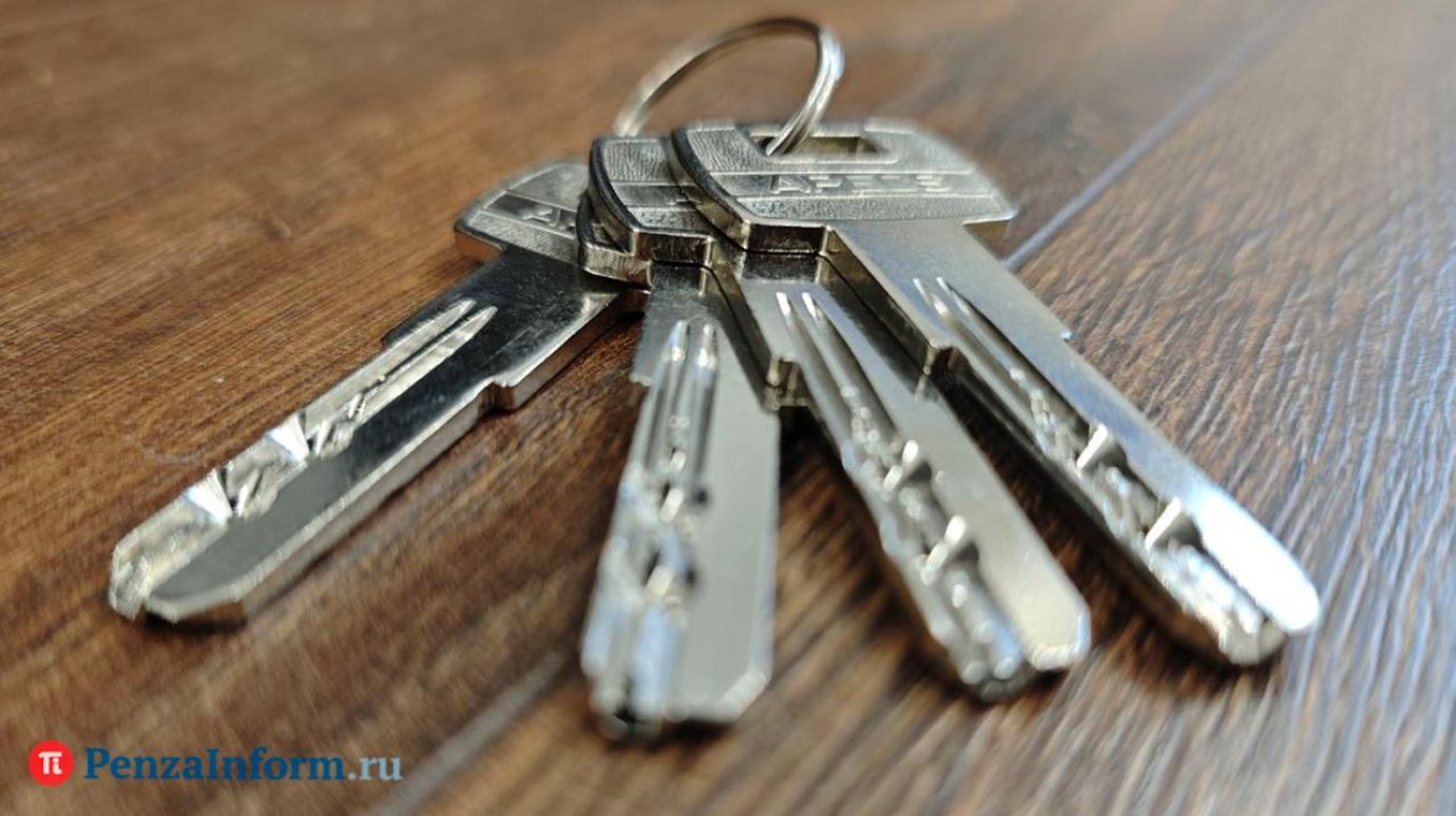 Долина отказалась отдавать ключи от квартиры Лурье