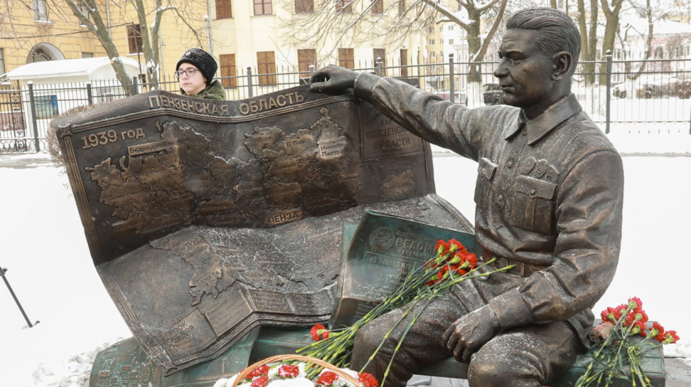 На улице Кирова в Пензе открыли новую скульптуру