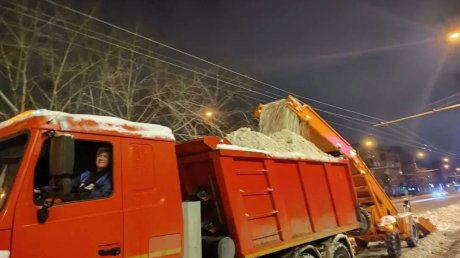 Из Пензы за сутки вывезли 4 700 кубометров снега