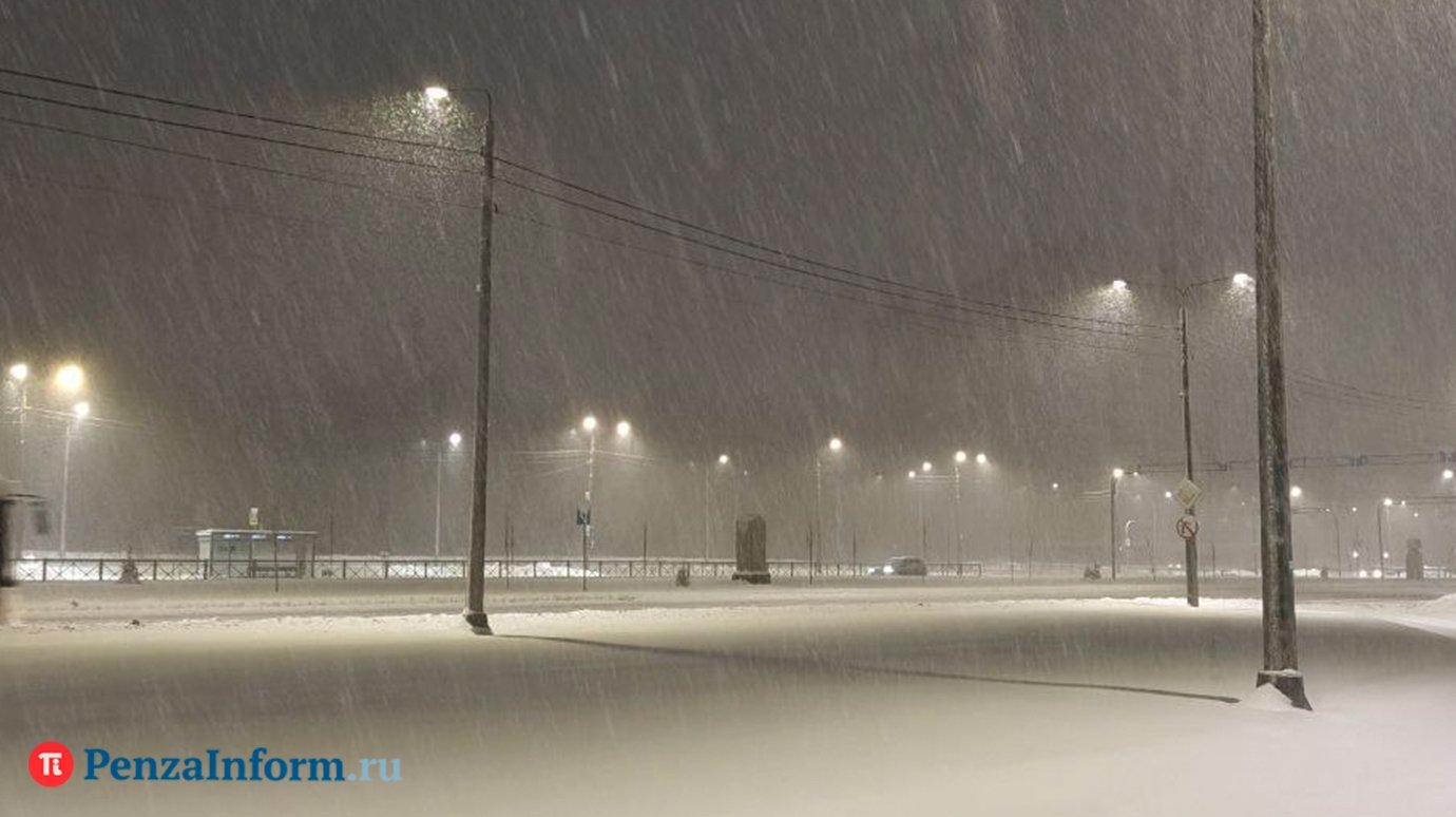 Россиянам назвали условия пропуска работы из-за снегопада