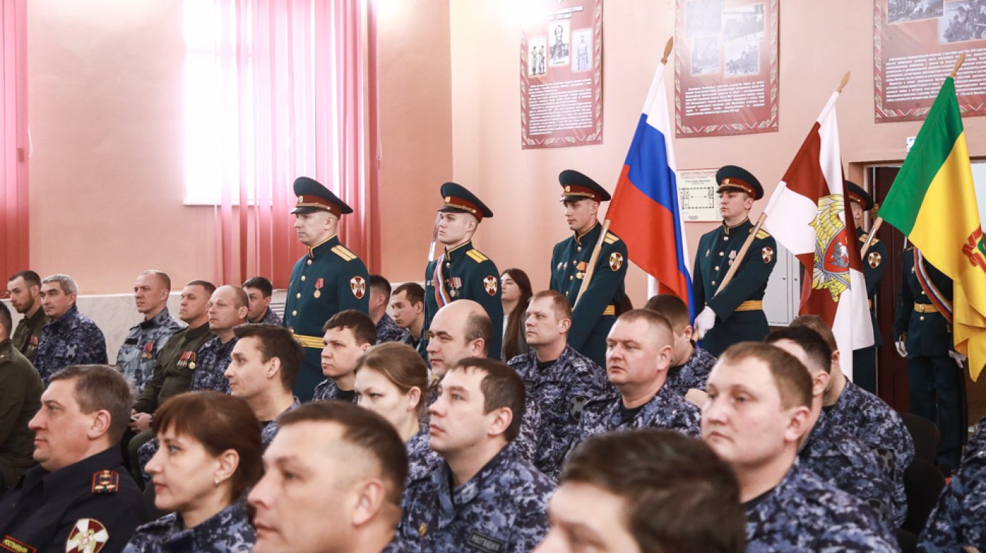 Росгвардейцев поблагодарили за ликвидацию последствий атак БПЛА