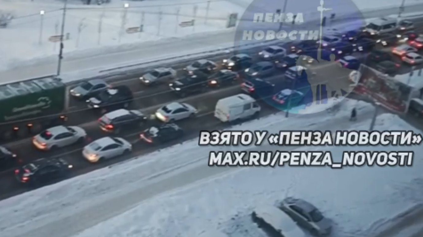 В Пензе жители ГПЗ встали в огромных пробках