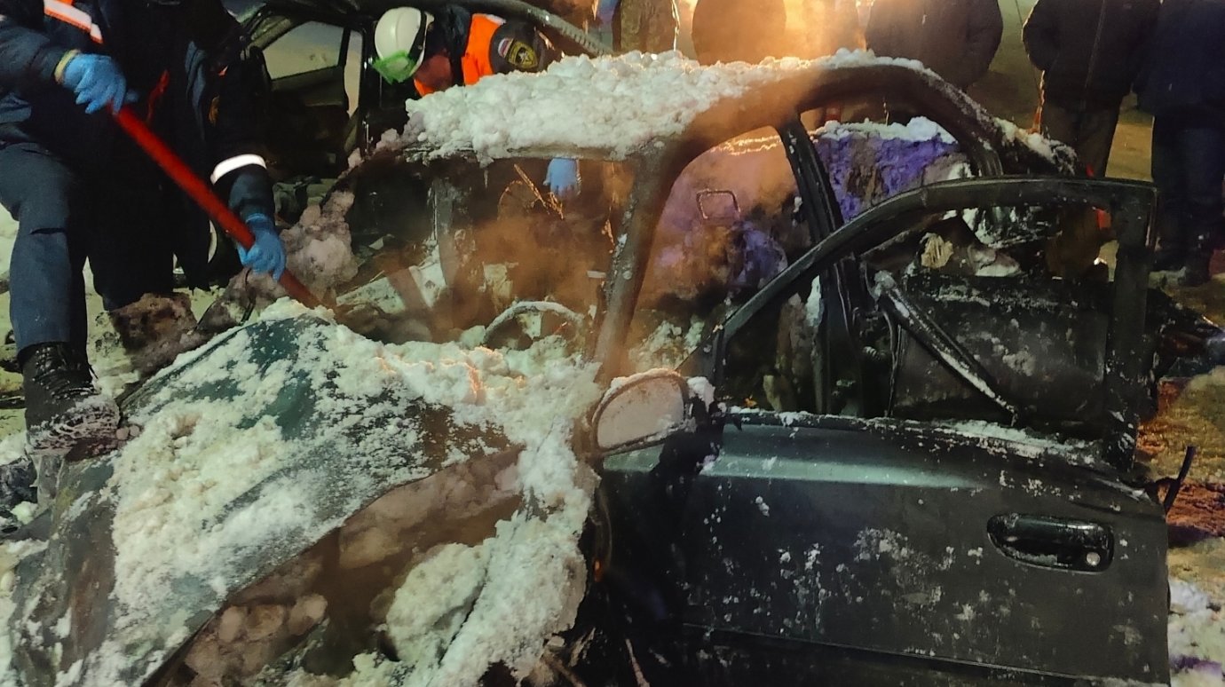 Появились новые фотографии с места трагического ДТП в Вазерках