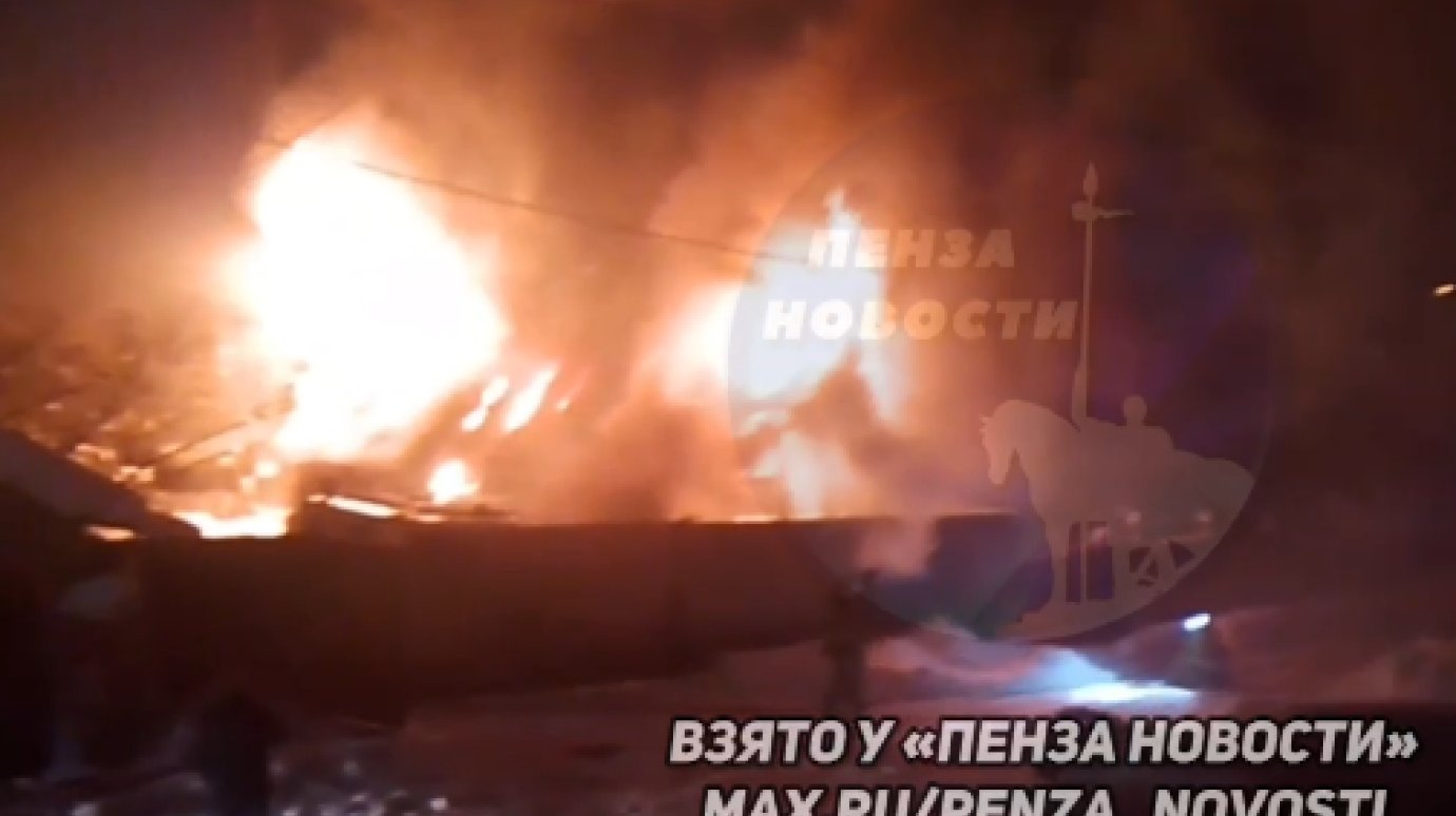 В Пензе на улице Нейтральной сгорела баня