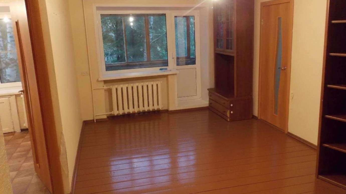 Почему в старых домах и квартирах коричневые полы