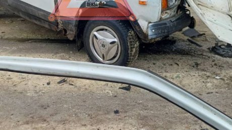 В Каменке в аварии с двумя ВАЗами пострадали три человека