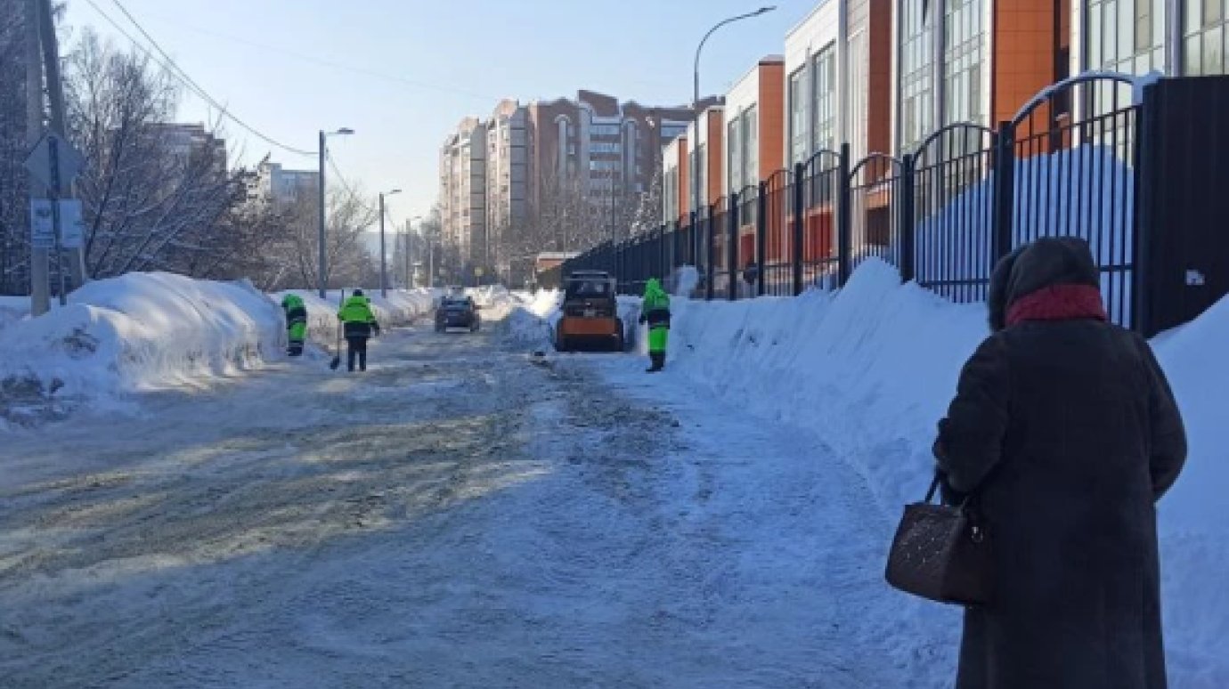 Перечислены номера телефонов для жалоб на расчистку дорог