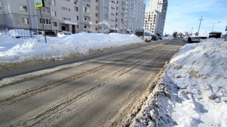 «Короли дорог» игнорируют переход на улице Тепличной