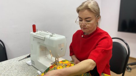 В парке Белинского трудятся над созданием чучела Зимы