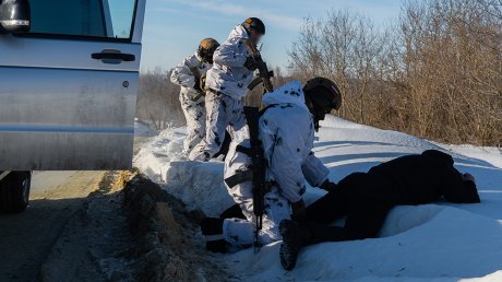 В Пензе росгвардейцы отразили атаку условных диверсантов