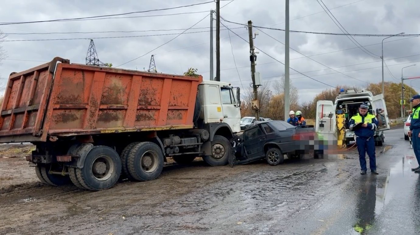 ДТП с 3 погибшими: в Пензе вынесли приговор водителю самосвала