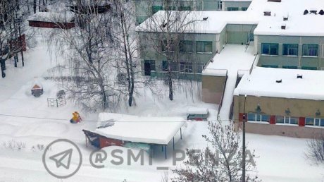 Рухнула крыша: в детсаду Пензы ограничили доступ к опасной веранде