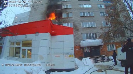 В Пензе сотрудники ППС вывели 20 человек из горящего общежития