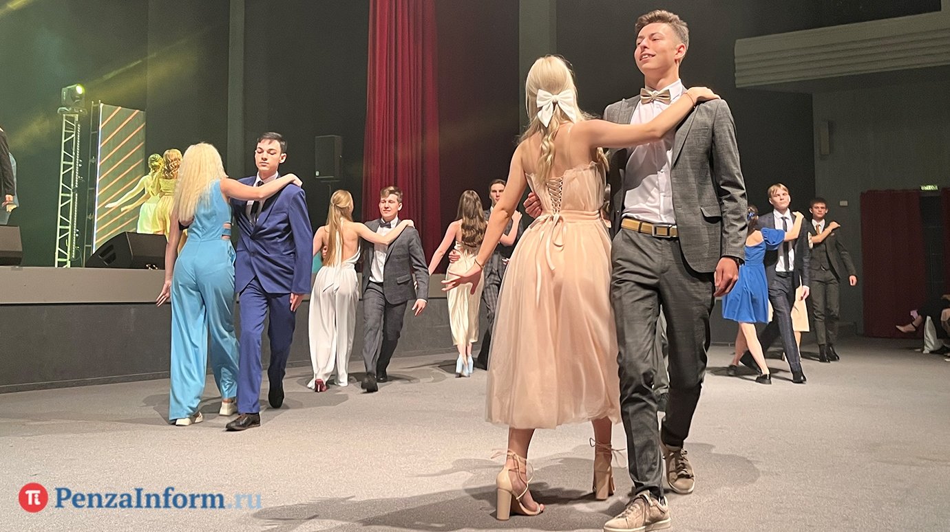 «Моя паинька»: в Кузнецке выберут лучшую модель выпускного платья