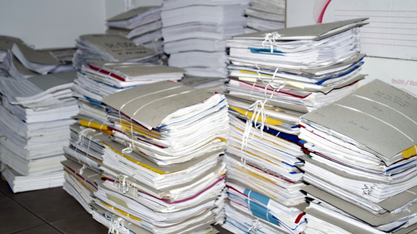 10 марта поздравим архивариусов