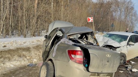 В Пензенском районе в жестком ДТП погибли 2 человека