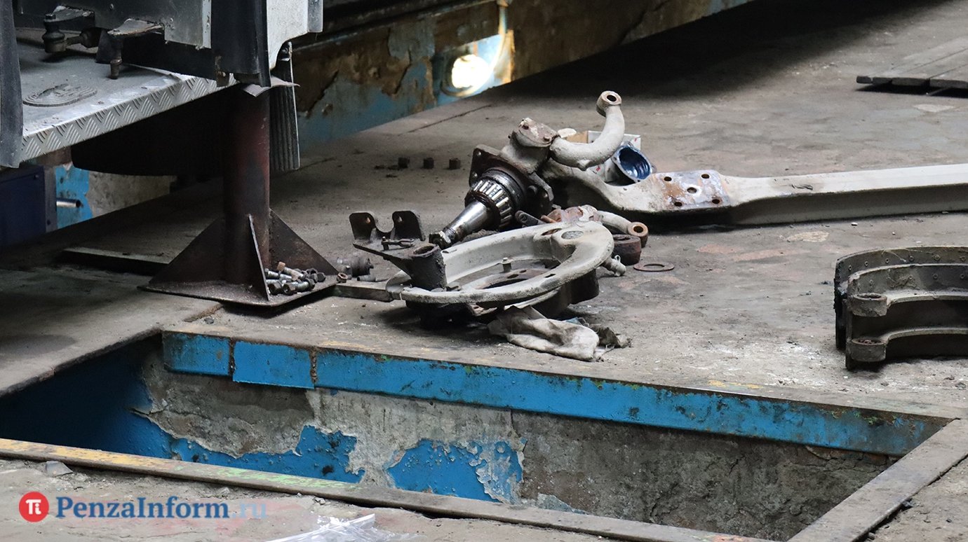 Россиянин чинил машину и пережил клиническую смерть