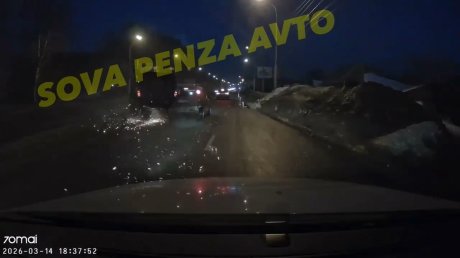 Подлетел и перевернулся: в Сеть выложили момент ДТП на пр. Победы