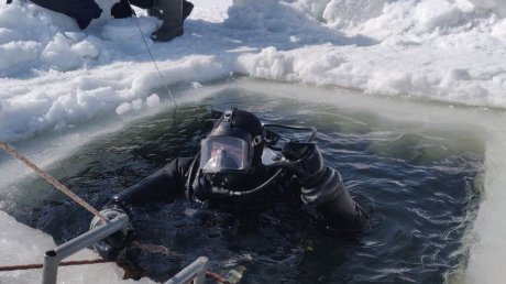 В Пензе спасатели отработали навыки погружения под лед