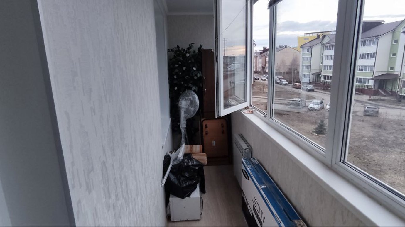 Чем протереть стекла, чтобы на них оседало меньше пыли?