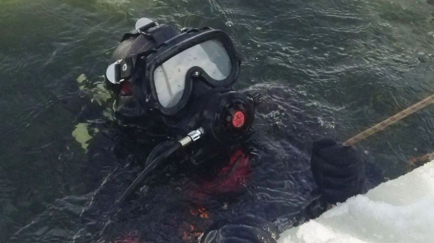 В Пензе водолазы готовятся к спасению провалившихся под лед