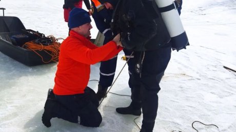 В Пензе водолазы готовятся к спасению провалившихся под лед