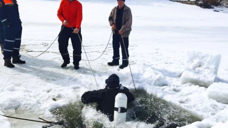 В Пензе водолазы готовятся к спасению провалившихся под лед
