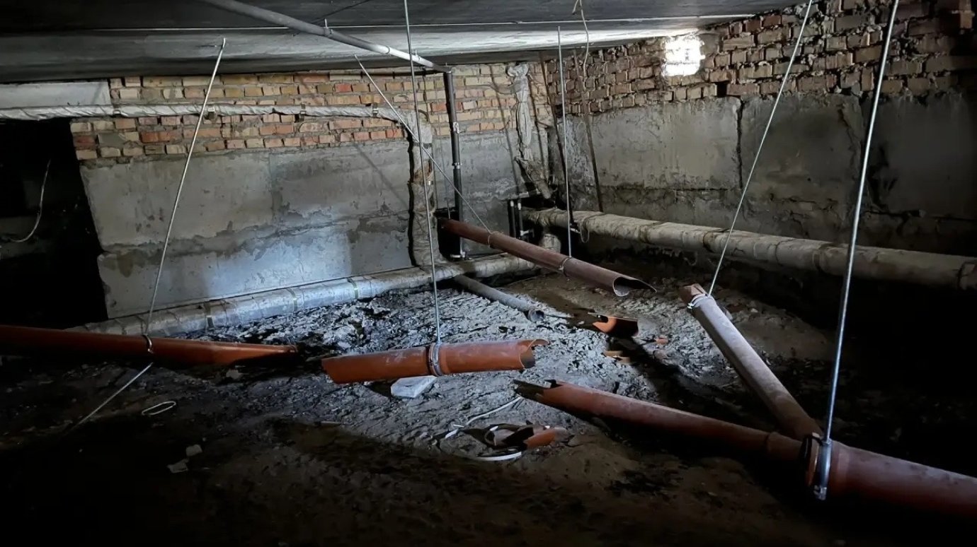 В Заречном хулиганы разрушили канализацию многоэтажек