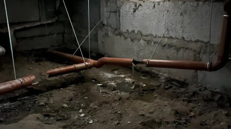 В Заречном хулиганы разрушили канализацию многоэтажек