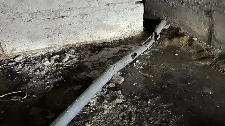 В Заречном хулиганы разрушили канализацию многоэтажек