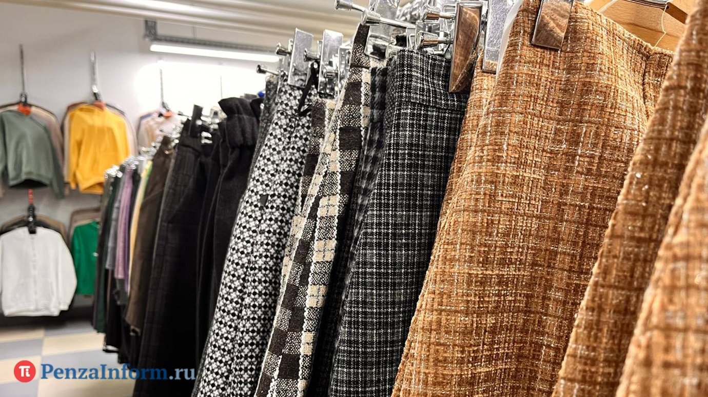 Один из продавцов одежды в России закрыл половину магазинов