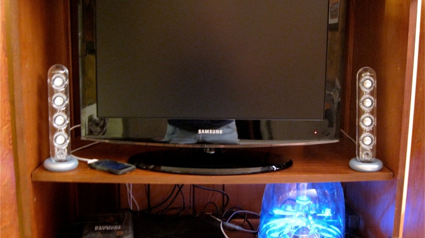 Россиян призвали не спать под телевизор из-за риска опасных болезней