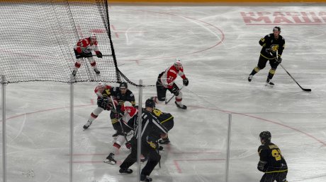 Оставшиеся без билетов болельщики «Дизеля» разозлились на перекупа