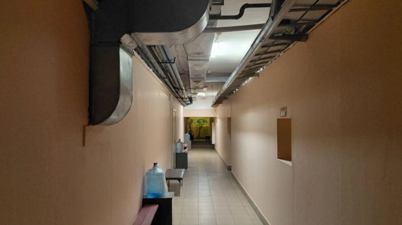 В поликлинике областной больницы отремонтировали укрытие и 1-й этаж