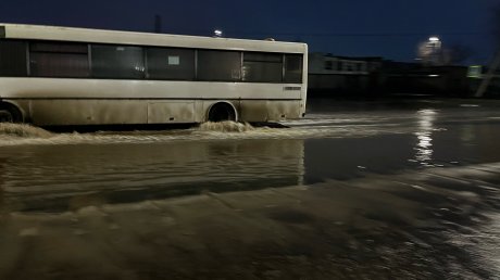 В Пензе улица Рябова вновь ушла под воду