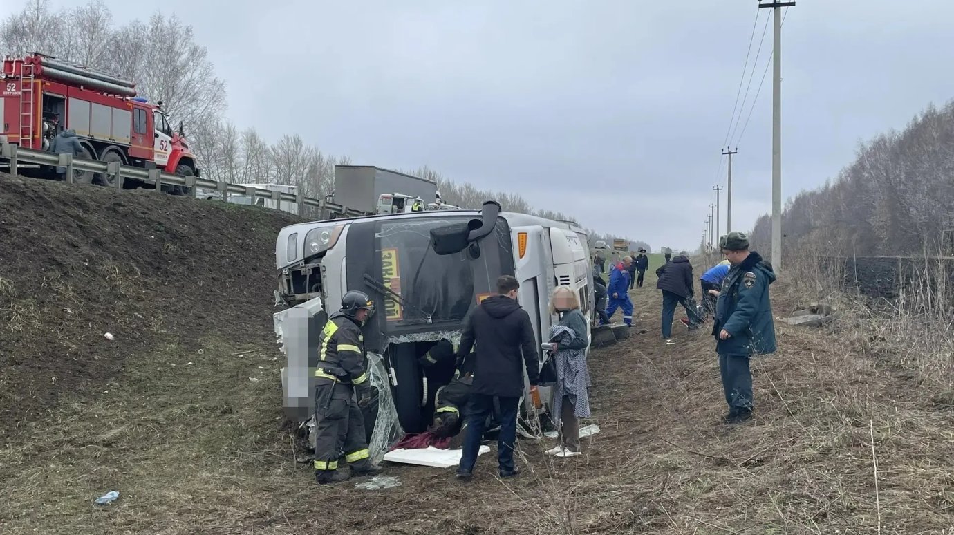 Автобус с ехавшими в Пензу детьми попал в страшную аварию