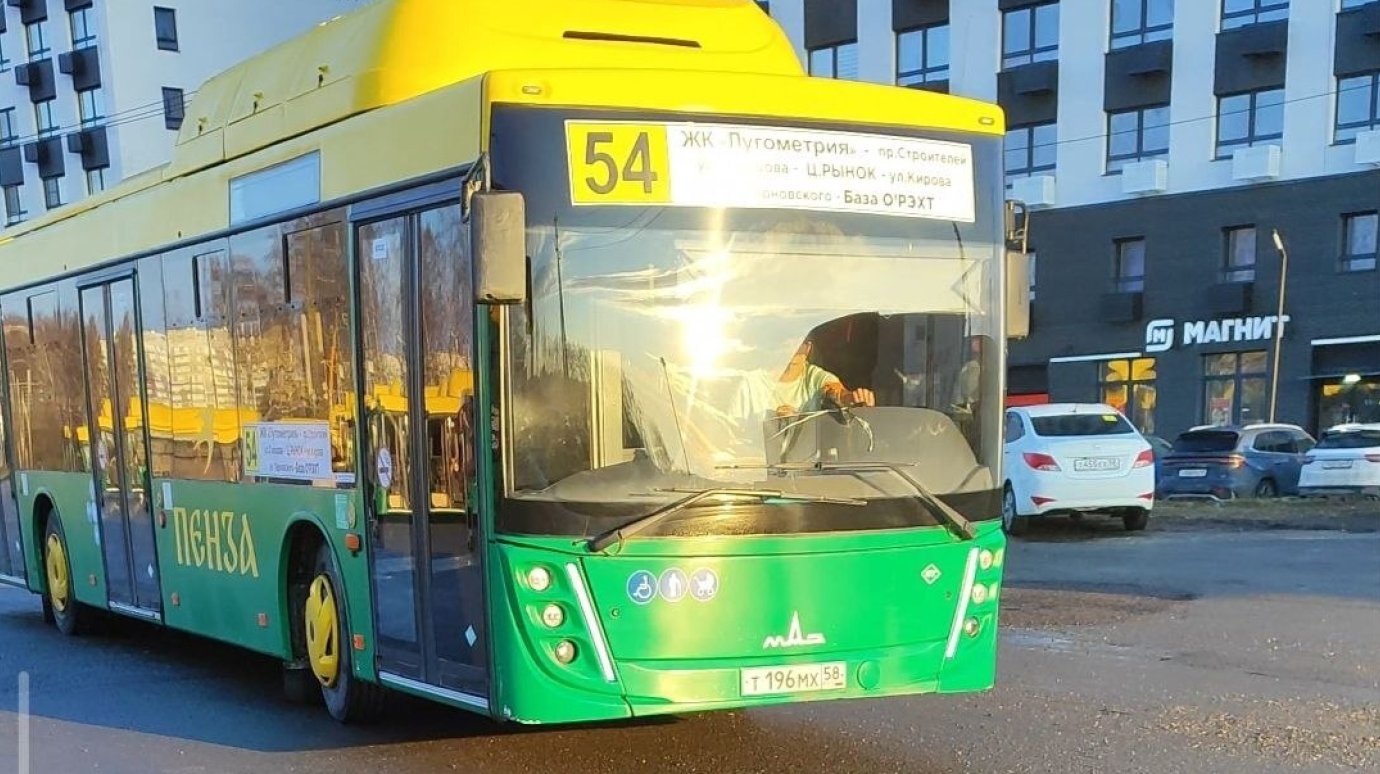 В Пензе перевозчика оштрафуют за закрытые двери автобусов