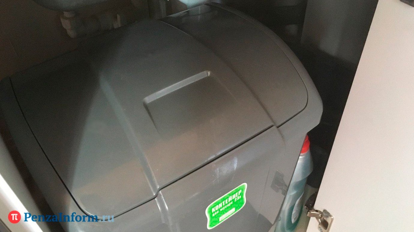 Россиянам пригрозили тюрьмой за выброс мусора из окна