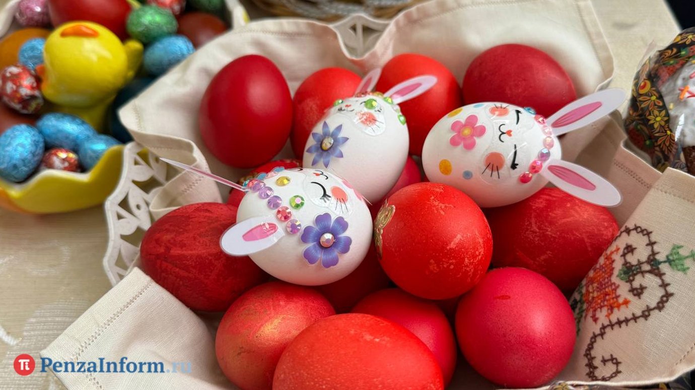 Назван допустимый срок хранения пасхальных яиц