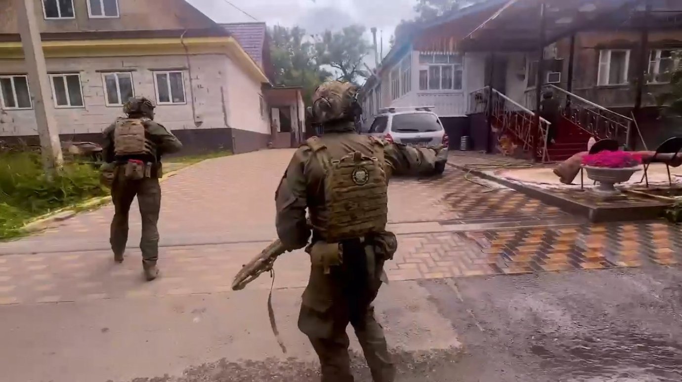 Двое пензенцев попытались передать изделия двойного назначения