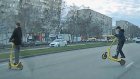 На дорогах Пензы появились подростки на электросамокатах