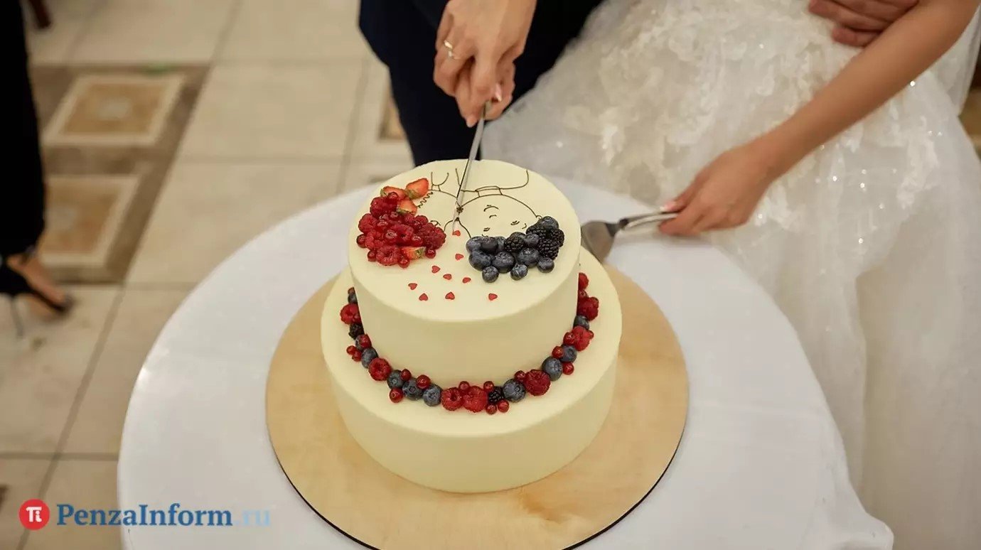 В Пензенской области перед Красной горкой поженились 116 пар